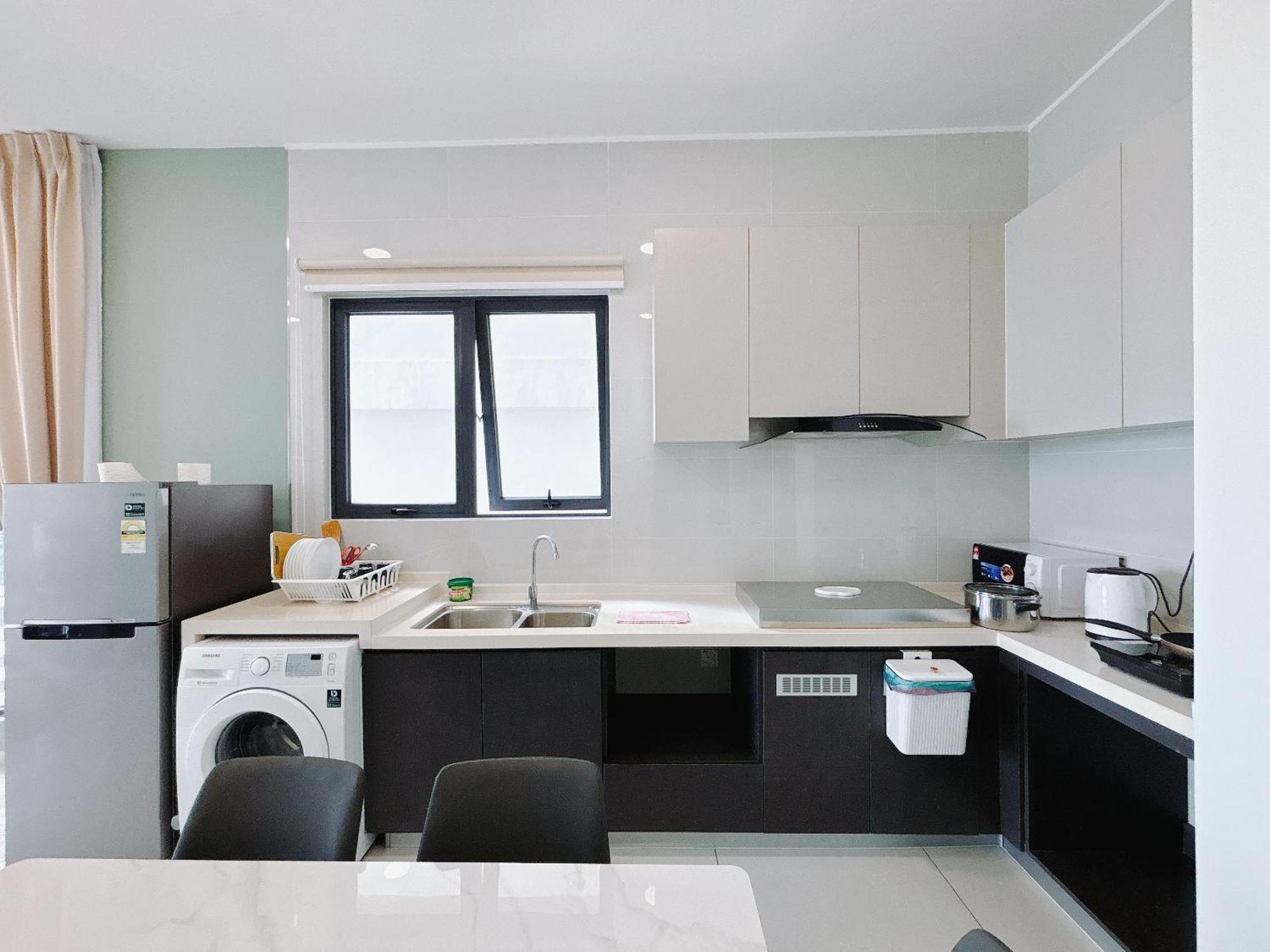 Scenic Country Garden Danga Bay By Lions Bay Apartemen