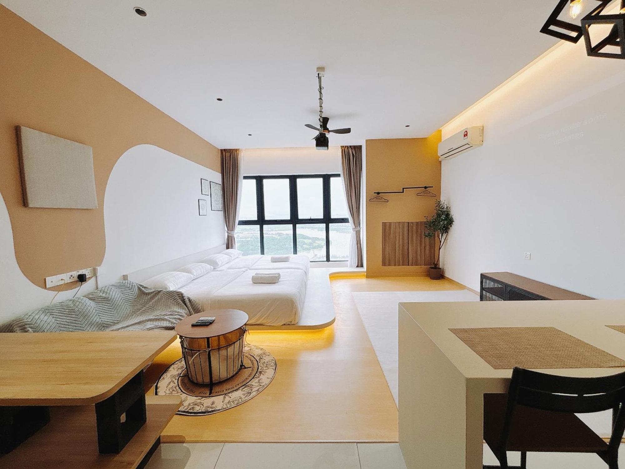 Scenic Country Garden Danga Bay By Lions Bay Apartemen *