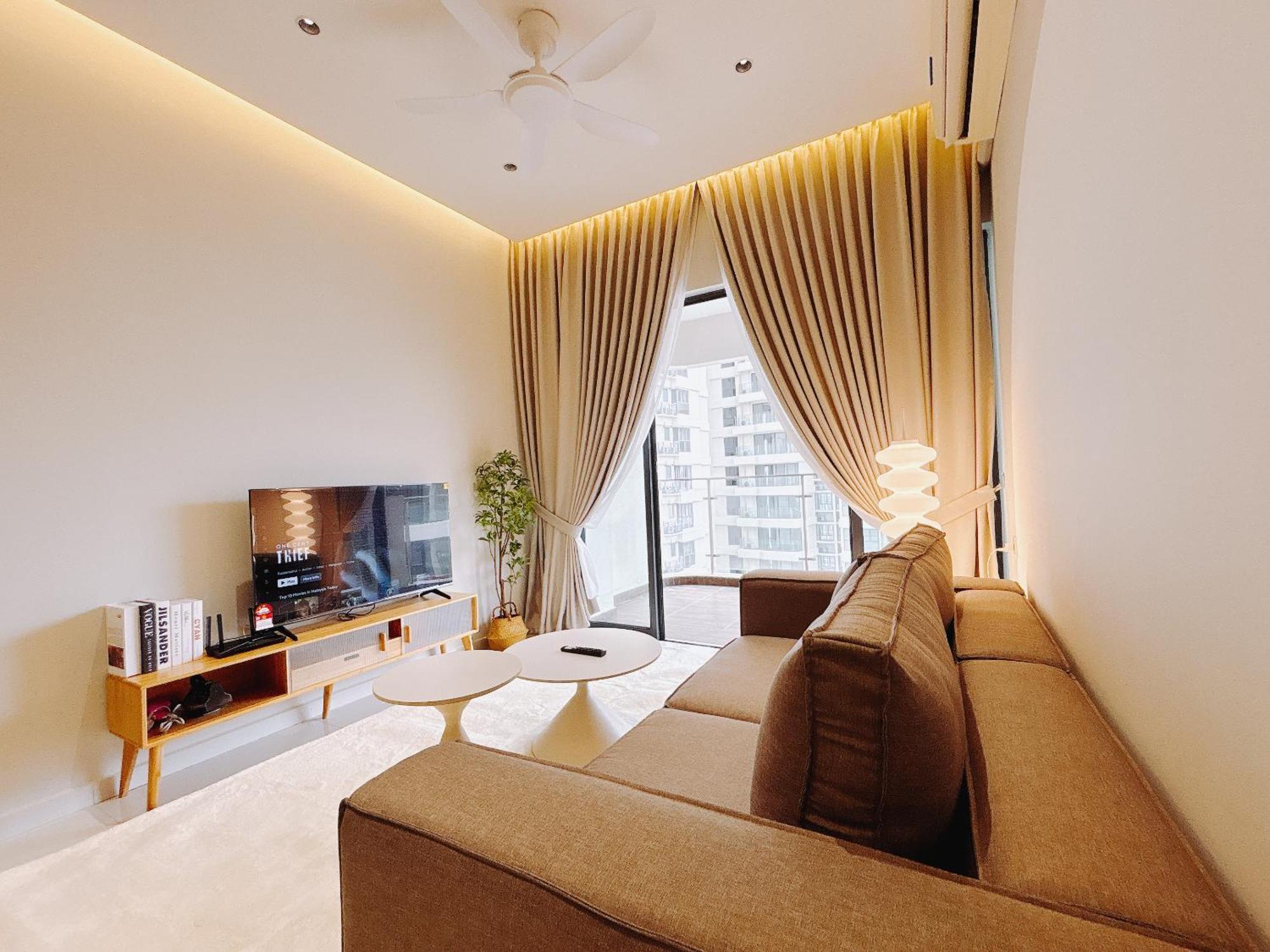 Scenic Country Garden Danga Bay By Lions Bay Apartemen