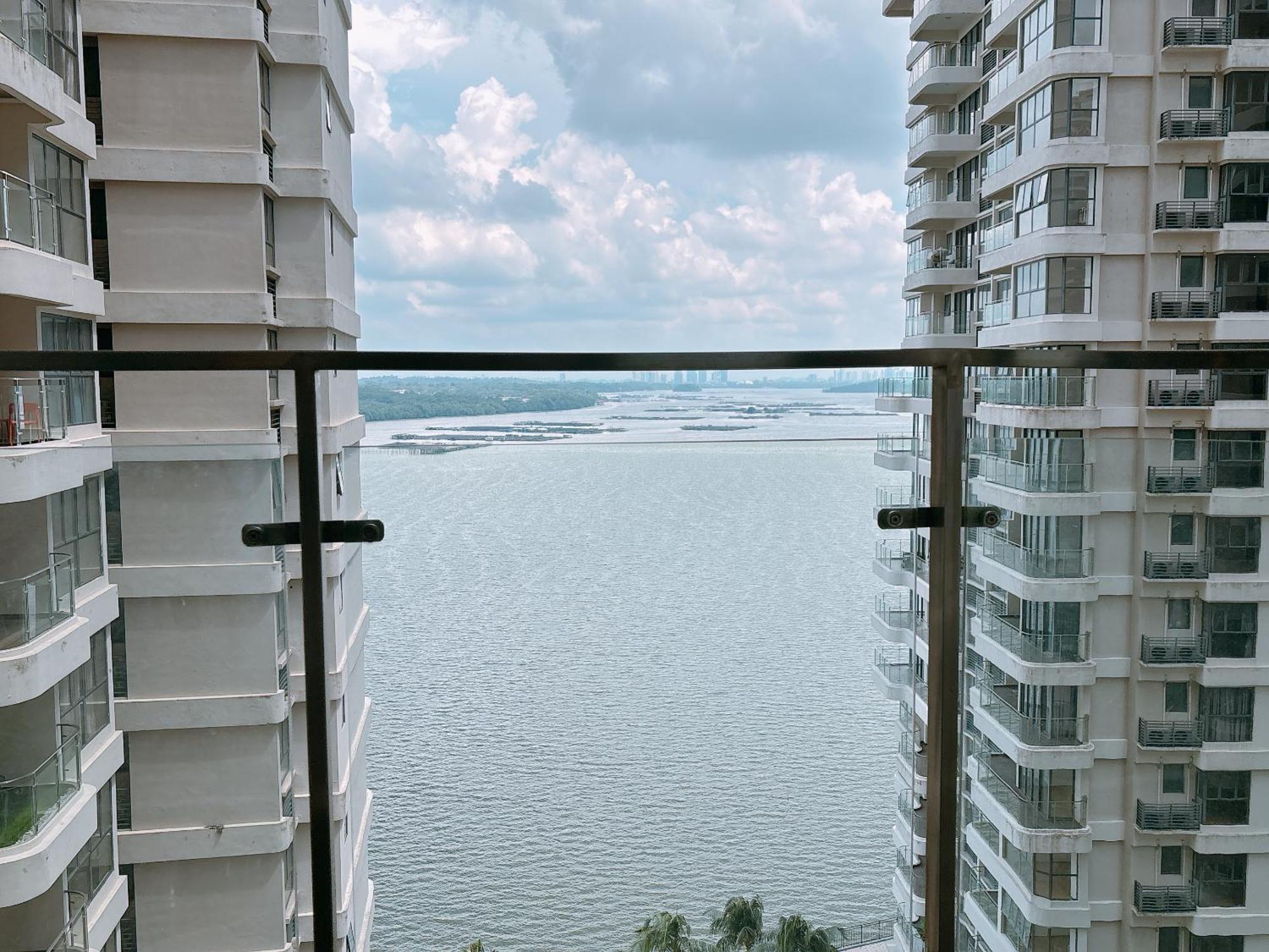Scenic Country Garden Danga Bay By Lions Bay Apartemen Johor Bahru